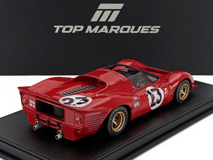 Modellino di auto da corsa Ferrari in scala 1/18 di colore rosso con il numero 23, disponibile per i collezionisti su Vroomi.