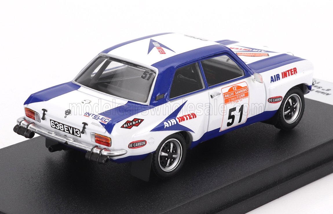 Voiture miniature blanche et bleue avec livrée Air Inter, N 51, sur socle noir chez Vroomi