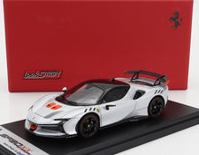 FERRARI | SF90 XX STRADALE 2024 | BIANCO ARTICO - MET ORANGE BLACK