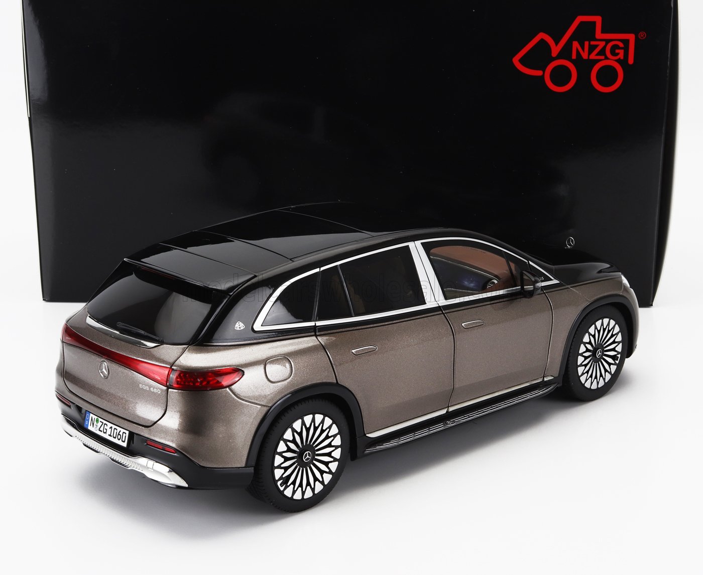 MERCEDES BENZ | MAYBACH EQS 680 (Z296) SUV 2024
