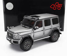 MERCEDES BENZ - CLASE G G63 4x4 AMG 2023 - PLATIN MAGNO GREY Maqueta de coche en Vroomi