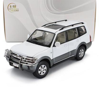 1:18 Mitsubishi Pajero white scale model SUV with bullbar, available at Vroomi for collectors