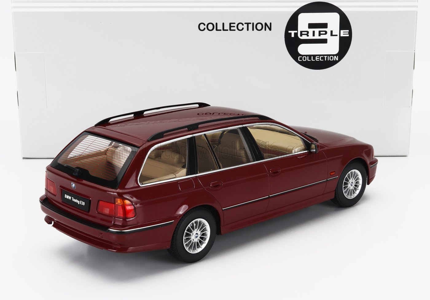 BMW 5-Series E39 Touring Station Wagon 1998 Red Triple 9 1:18 scale model - image 2