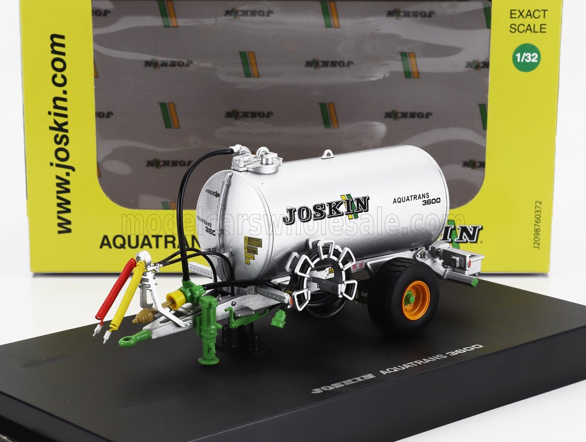 Joskin Aquatrans 3600 Tanker Trailer 2010 Silver Universal Hobbies 1:32 scale model
