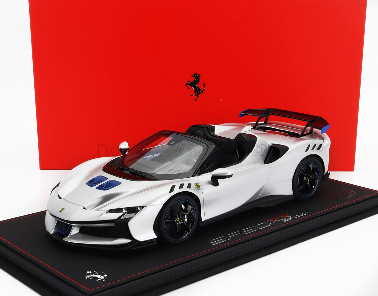 FERRARI | SF90 XX STRADALE SPIDER 2024 - CON VETRINA - WITH SHOWCASE
