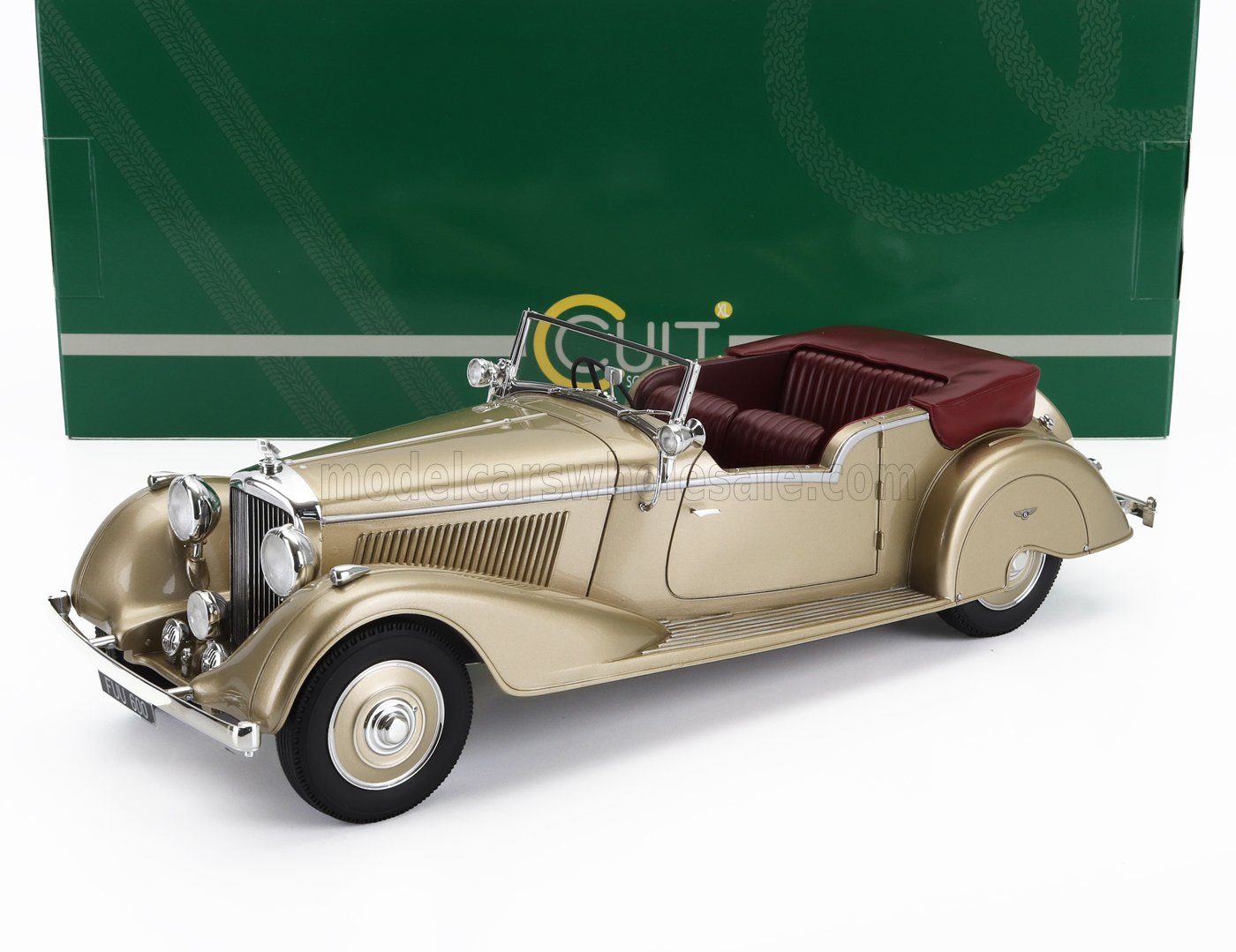 BENTLEY - VANDEN PLAS TOURER CABRIOLET OPEN de 4,25 litros, 1938 - DORADO. Maqueta de coche en Vroomi