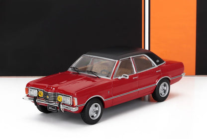 Modellino in scala della Ford Taunus classica rossa con tetto nero e fari gialli, presentato su Vroomi.