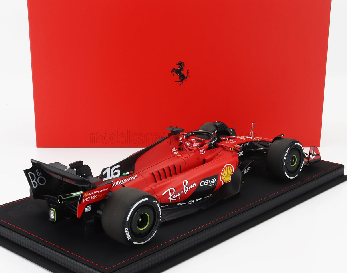 FERRARI | F1 SF-23 TEAM SCUDERIA FERRARI N 16 4. SINGAPUR GP 2023 CHARLES LECLERC - CON VETRINA - MIT SCHAUKASTEN