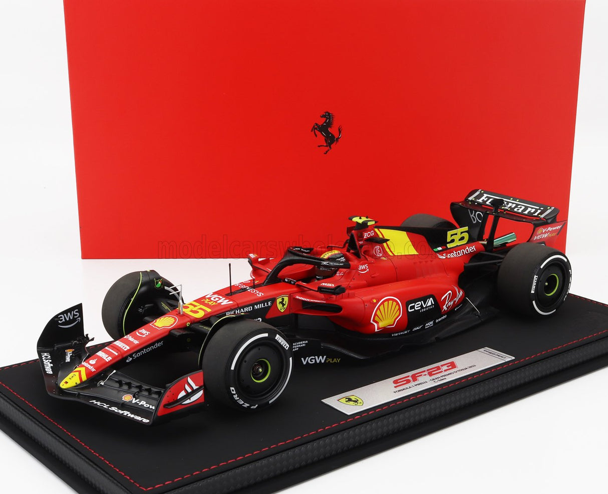 FERRARI | F1 SF-23 TEAM SCUDERIA FERRARI N 55 POSIZIONE IN POLE 3° MONZA GP ITALIA 2023 CARLOS SAINZ - CON VETRINA - CON VETRINA