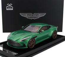 ASTON MARTIN - DB12 4.0L V8 COUPE 2023 - IRIDESCENT EMERALD GREEN