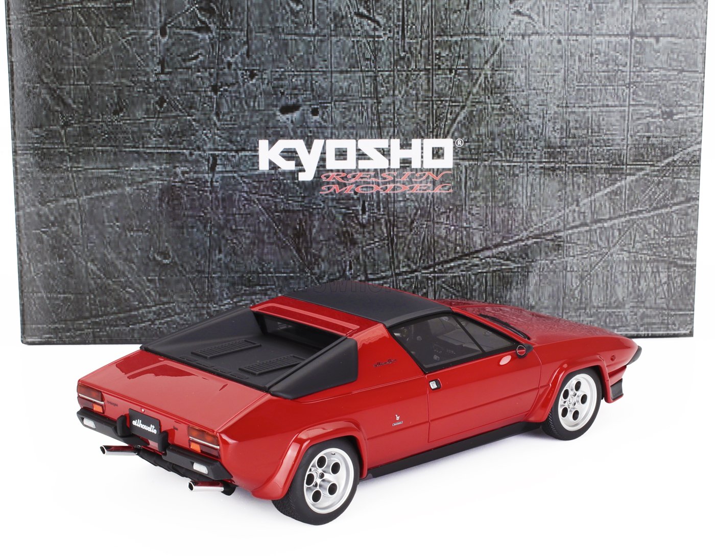 Lamborghini Silhouette Coupé 1976 Red Kyosho 1:18 scale model - image 2