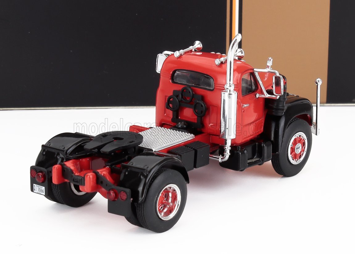 Mack B61 Tractor Truck 1953 IXO Models 1:64 scale model - image 2