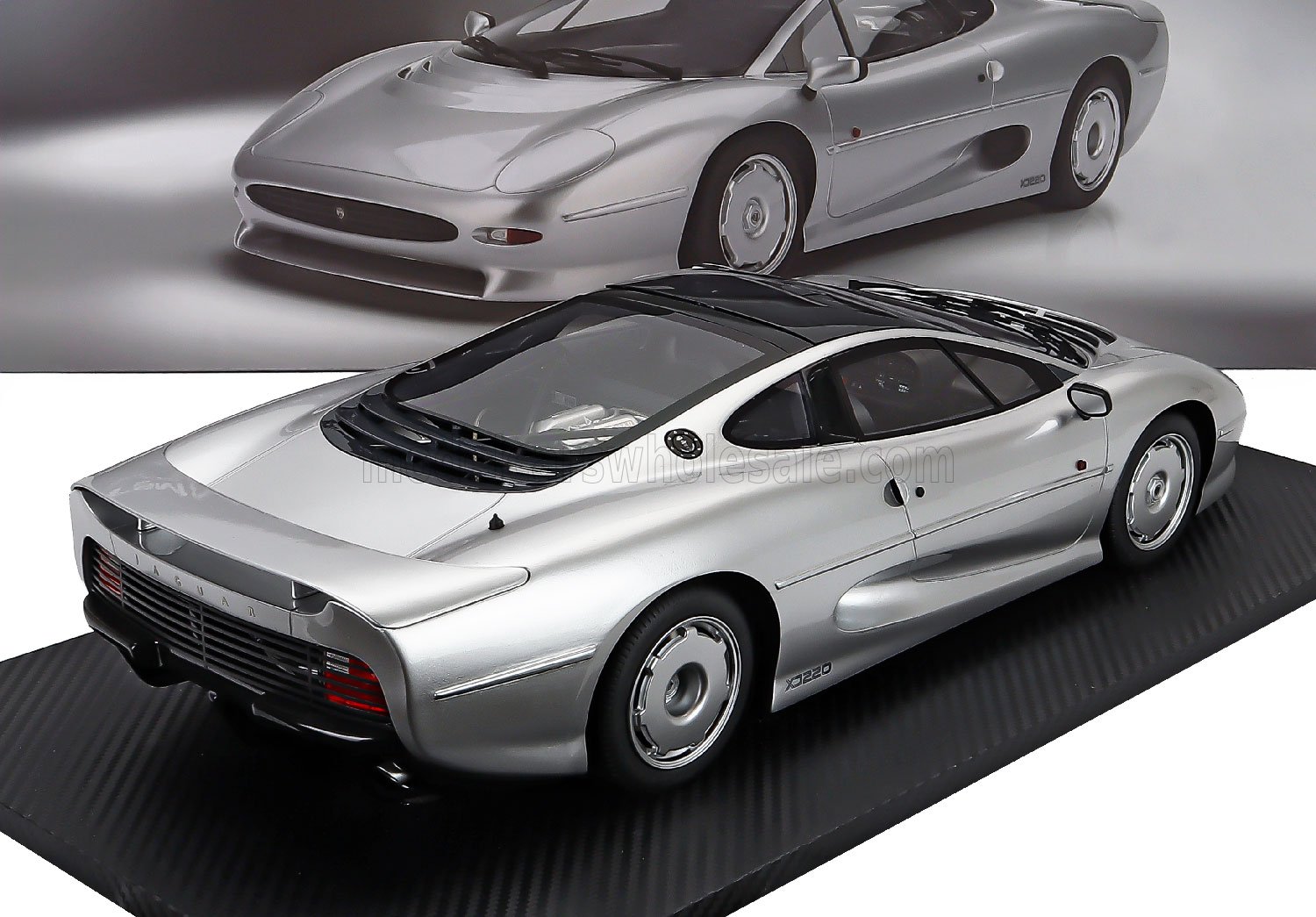 JAGUAR - XJ220 1992 - SILVER - Scale Model Cars - Vroomi Models