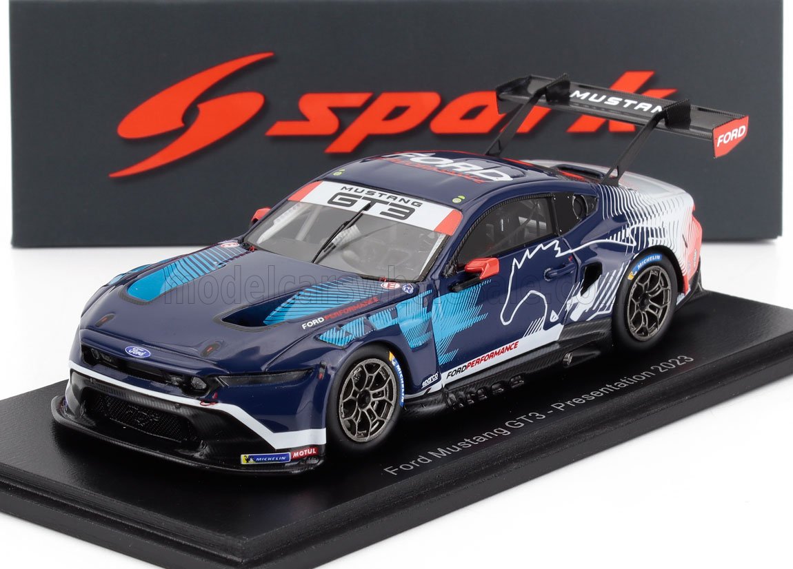 FUNKEN-MODELL - 1/43 - FORD USA - MUSTANG GT3 5.4L V8 TEAM MULTIMAC MOTORSPORT N 64 IMSA PRÄSENTATION 2023 - BLAU