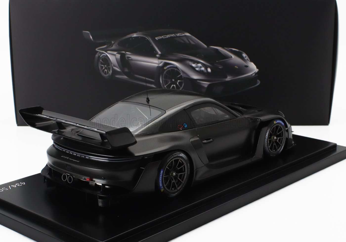 PORSCHE | 911 992 GT3 R N 0 RACING COUPE 2023 - CON VETRINA - WITH SHOWCASE