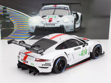 PORSCHE - 911 991-2 RSR-19 4,2 L TEAM PORSCHE GT N.º 92 24 Horas de Le Mans 2022 MICHAEL CHRISTENSEN - KEVIN ESTRE - LAURENS VANTHOOR - BLANCO, GRIS, ROJO