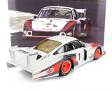 PORSCHE | 935/78 3.2L TURBO MOBY DICK TEAM MARTINI RACING PORSCHE SYSTEM N 1 SPORTS CAR WORLD CHAMPIONSHIP 1978 JACKY ICKX - JOCHEN MASS