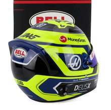 Modellauto helmet Vroomi mit HAAS-F1-Lackierung, Bell und MoneyGram-Sponsoring.