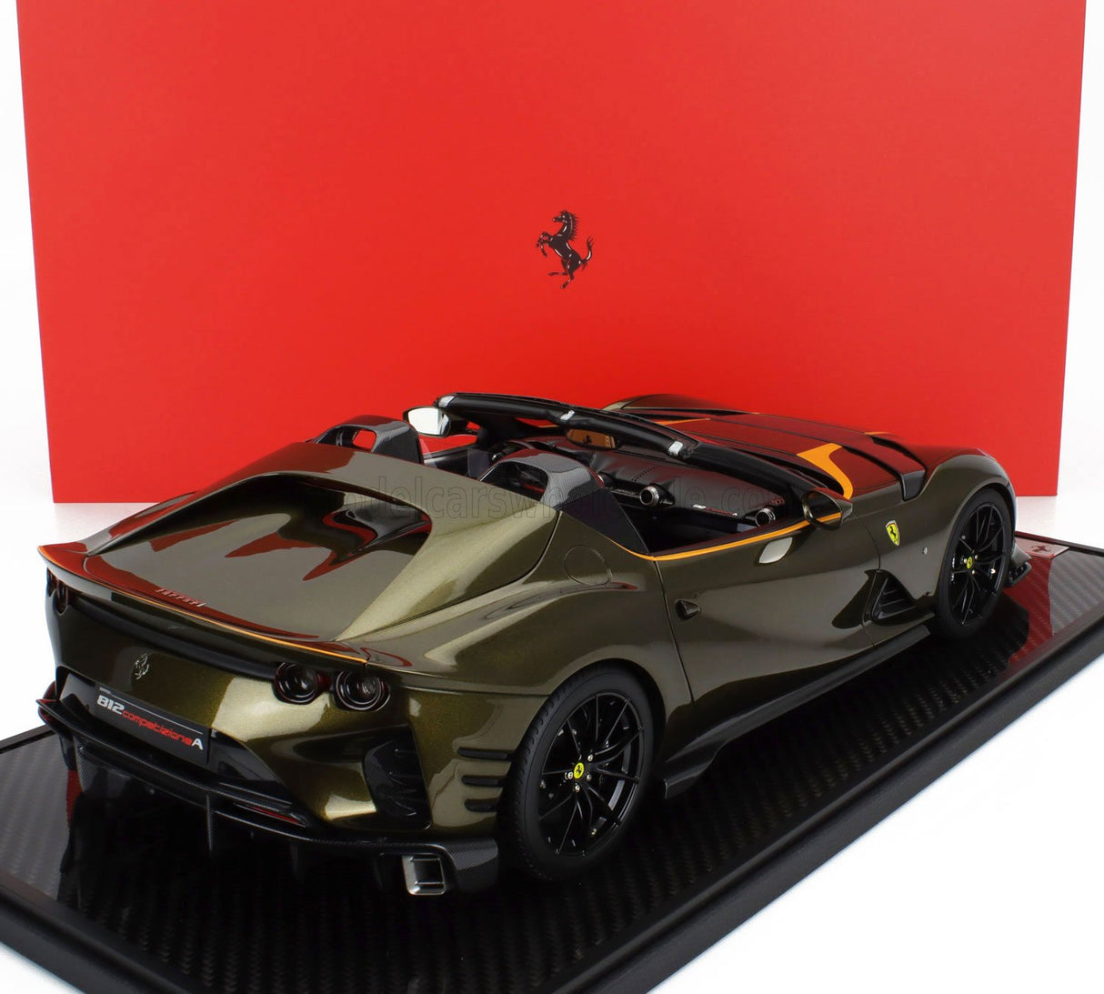 FERRARI | 812 COMPETIZIONE A SPIDER 2022 - CON VETRINA - MIT VITRINE