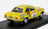 Voiture miniature 1:18 jaune avec décalcomanies de course, présentée sur socle noir — Vroomi