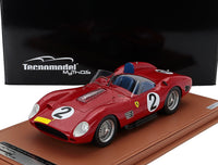 Modellino in scala Ferrari 250 TR59-60 rosso di Tecnomodel Mythos, esposto su base in pelle — Vroomi