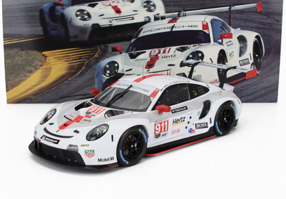 PORSCHE - 911 991-2 RSR TEAM PORSCHE GT N.º 911, 2.º puesto en la categoría GTLM, 24 Horas de Daytona 2020: Earl Bamber - Mathieu Jaminet - Laurens Vanthoor - Blanco y rojo