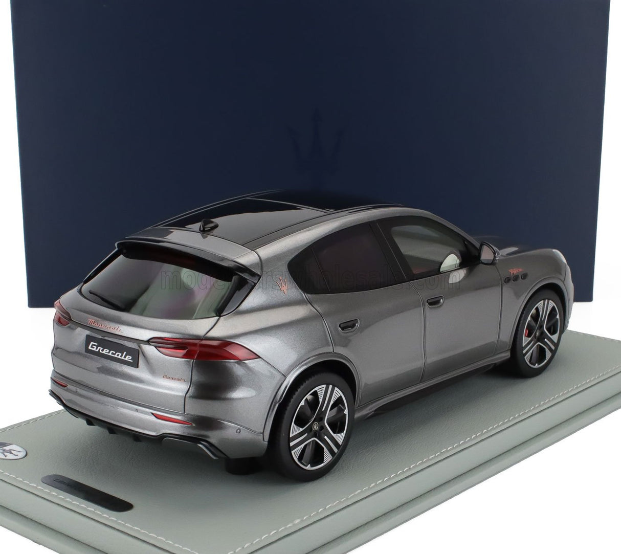 MASERATI | GRECALE FOLGORE SUV 2022 - CON VETRINA - WITH SHOWCASE