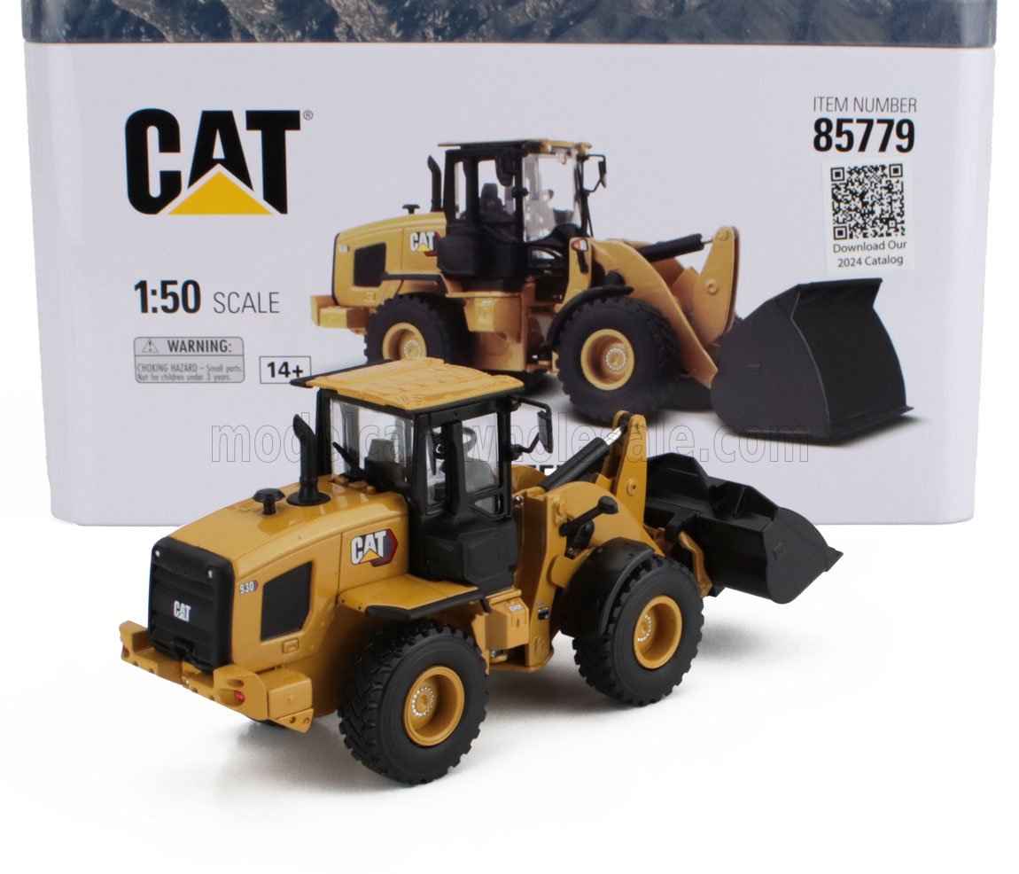 Caterpillar CAT 930 Wheel Loader Yellow Black DM Models 1:50 scale model - image 2