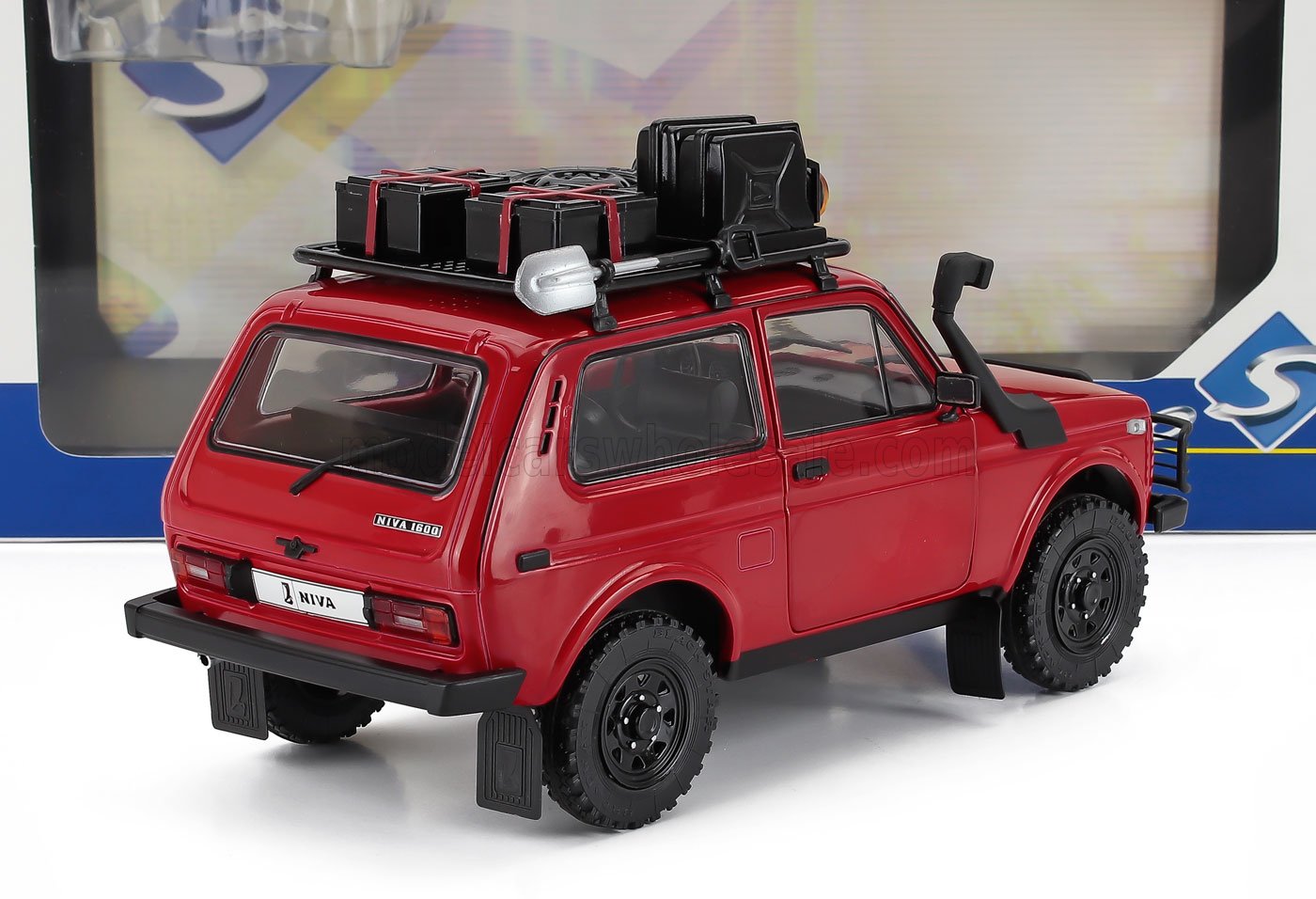 LADA - NIVA 1980 - ROUGE - Vroomi