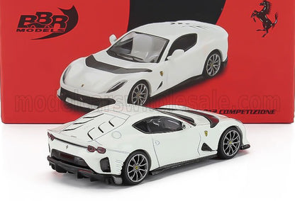Witte Ferrari 812 Competizione modelauto op schaal 1:43, verkrijgbaar voor verzamelaars bij Vroomi.