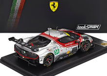 FERRARI - 296 LMGT3 V6 biturbo de 3,0 l del equipo Vista AF Corse n.º 54, 24 Horas de Le Mans 2025: Davide Rigon, Francesco Castellacci, Thomas Flohr - Rojo plateado