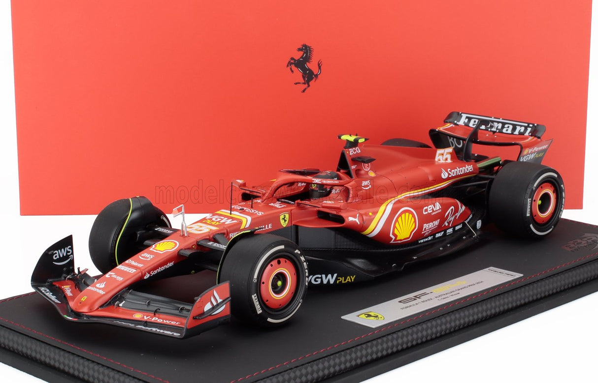 FERRARI | F1 SF-24 TEAM SCUDERIA FERRARI N 55 WINNER AUSTRALIAN GP 2024 CARLOS SAINZ - CON VETRINA - WITH SHOWCASE