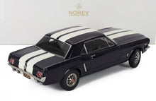 FORD EE. UU. - MUSTANG COUPÉ CON TECHO RÍGIDO 1965 - AZUL Y BLANCO - Tienda de maquetas de coches Vroomi Scale