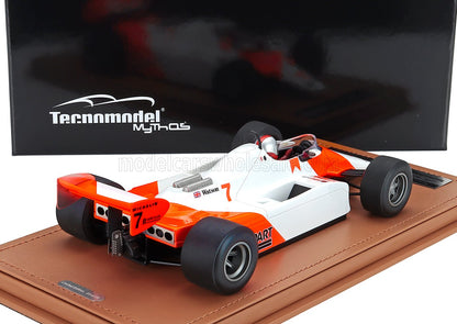 McLAREN - F1  MP4/1B FORD COSWORTH N 7 WINNER USA DETROIT GP (with pilot figure) 1982 JOHN WATSON - WHITE RED