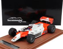 McLAREN - F1  MP4/1B FORD COSWORTH N 8 WINNER BRITISH GP (with pilot figure) 1982 NIKI LAUDA - WHITE RED