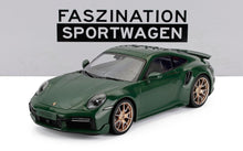 PORSCHE - 911 992 TURBO SPORT DESIGN 2024 - GOLD RIMS - GREEN