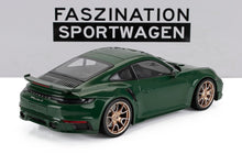 PORSCHE - 911 992 TURBO SPORT DESIGN 2024 - GOLD RIMS - GREEN