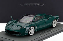 PAGANI - HUAYRA CODALUNGA 2022 - CON VETRINA - WITH SHOWCASE - BRITISH RACING GREEN