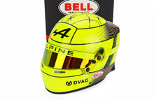 Vroomi-Modellauto helmet: neongelbes Alpine -Design mit Bell und reflektierendem Visier