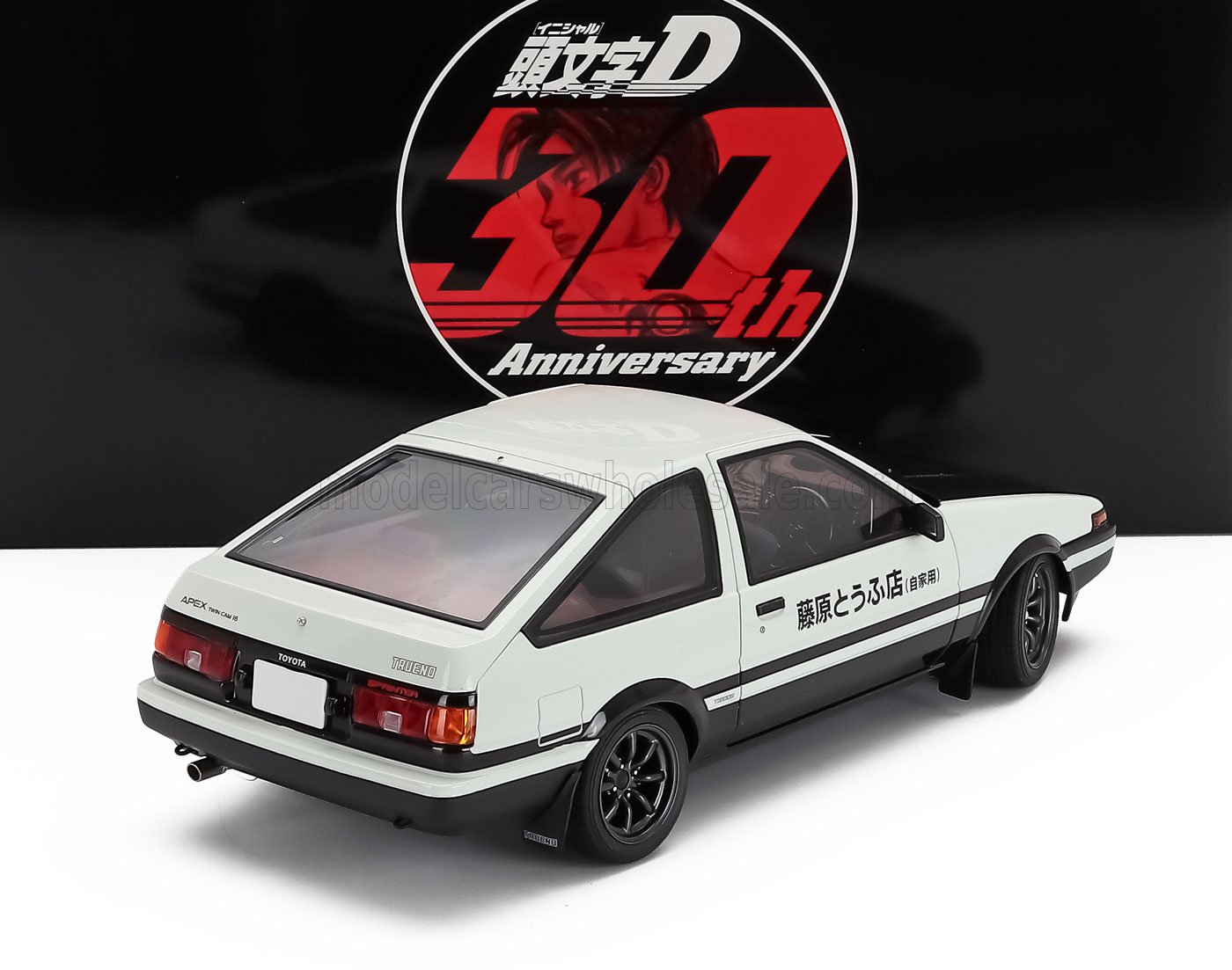 TOYOTA - SPRINTER TRUENO (AE86) INITIAL D PROJECT D FINAL VERSION 30th AANIVERSARY 1980 - WHITE BLACK - Vroomi
