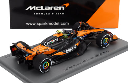 McLAREN - F1  MCL39 TEAM MCLAREN N 4 WORLD CHAMPION WINNER HUNGARIAN GP (WITH PIT BOARD 200 MCLAREN F1 GP WINS) 2025 LANDO NORRIS - ORANGE CHROME BLACK
