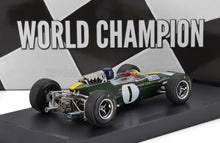 LOTUS - F1 33 N 1 CAMPIONE DEL MONDO VINCITORE DEL GP DI GERMANIA 1965 JIM CLARK - CON FIGURINA DEL PILOTA - VERDE GIALLO