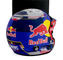 STILO - CASCO HELMET CARLOS SAINZ SR TEAM AUDI RS Q E-TRON E2 SPORT N 204 WINNER RALLY DAKAR 2024 - BLUE RED YELLOW