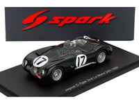 Coche a escala Spark del Jaguar C-Type en British Racing Green con adhesivos blancos del número 17 y llantas de radios plateados