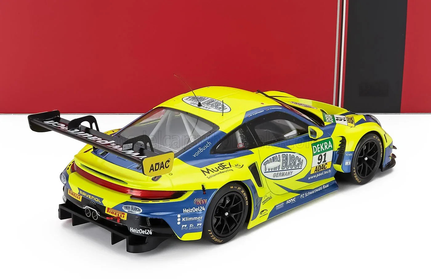 PORSCHE - 911 992 GT3 R TEAM JOOS N.º 91 ADAC GT MASTERS 2024 JOHANNES KAPFINGER - MICHAEL KAPFINGER - AMARELO AZUL Modelo de carro em escala na Vroomi