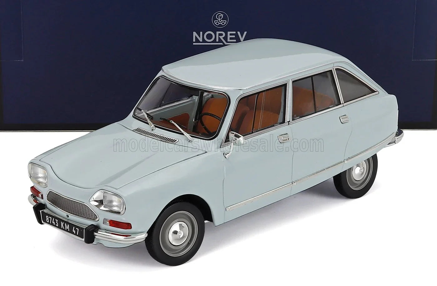 CITROËN – AMI 8 CLUB 1969 – THASOS HELLBLAU Modellauto auf Vroomi