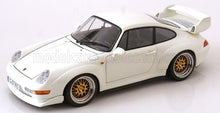 Weißes Porsche 911 GT2-Modellauto mit goldenen Felgen, präsentiert für Vroomi-Sammler