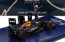 RED BULL - F1  RB21 TEAM ORACLE RED BULL RACING N 1 WINNER USA GP (WITH PIT BOARD SUPER MAX! 75 WINS) 2025 MAX VERSTAPPEN - BLUE YELLOW RED