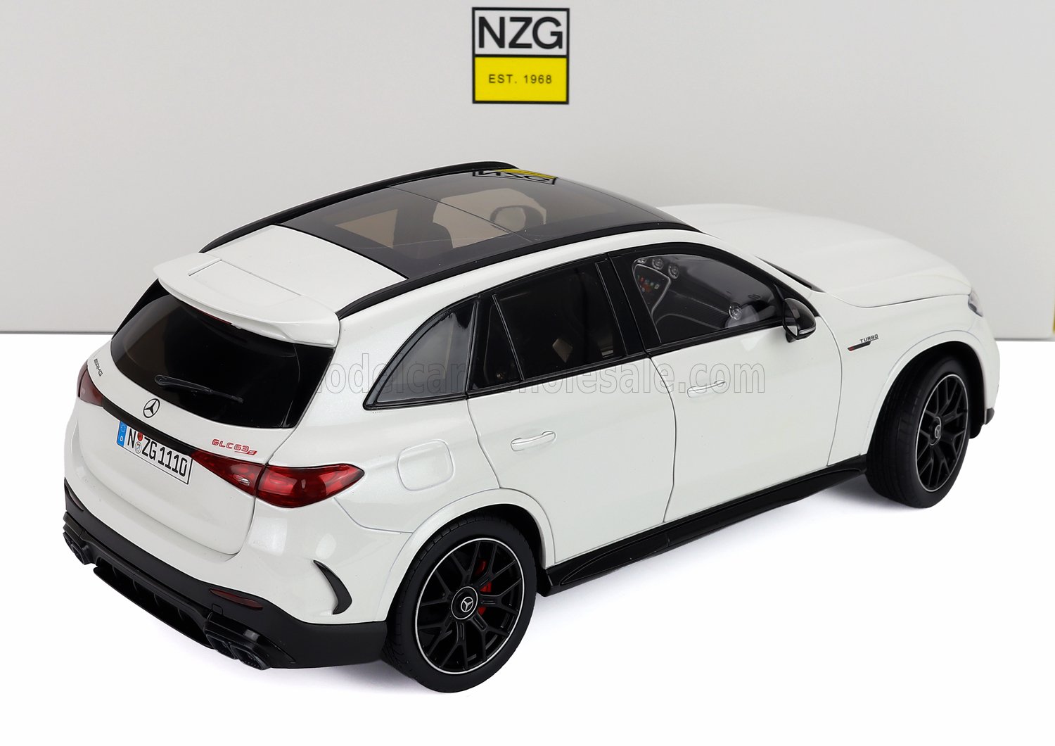 メルGLCページ MERCEDES BENZ - GLC-CLASS 63 AMG (X254) 2025 - OPALITH WHITE | Vroomi