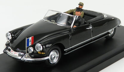 CITROEN - DS CABRIOLET WITH FIGURE GENERAL DE GAULLE 1959 - BLACK